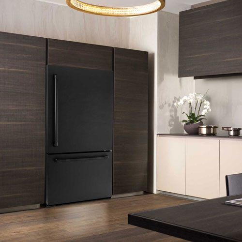 io Mabe Side-by-Side