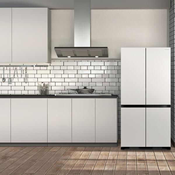 Hitachi Bottom freezer